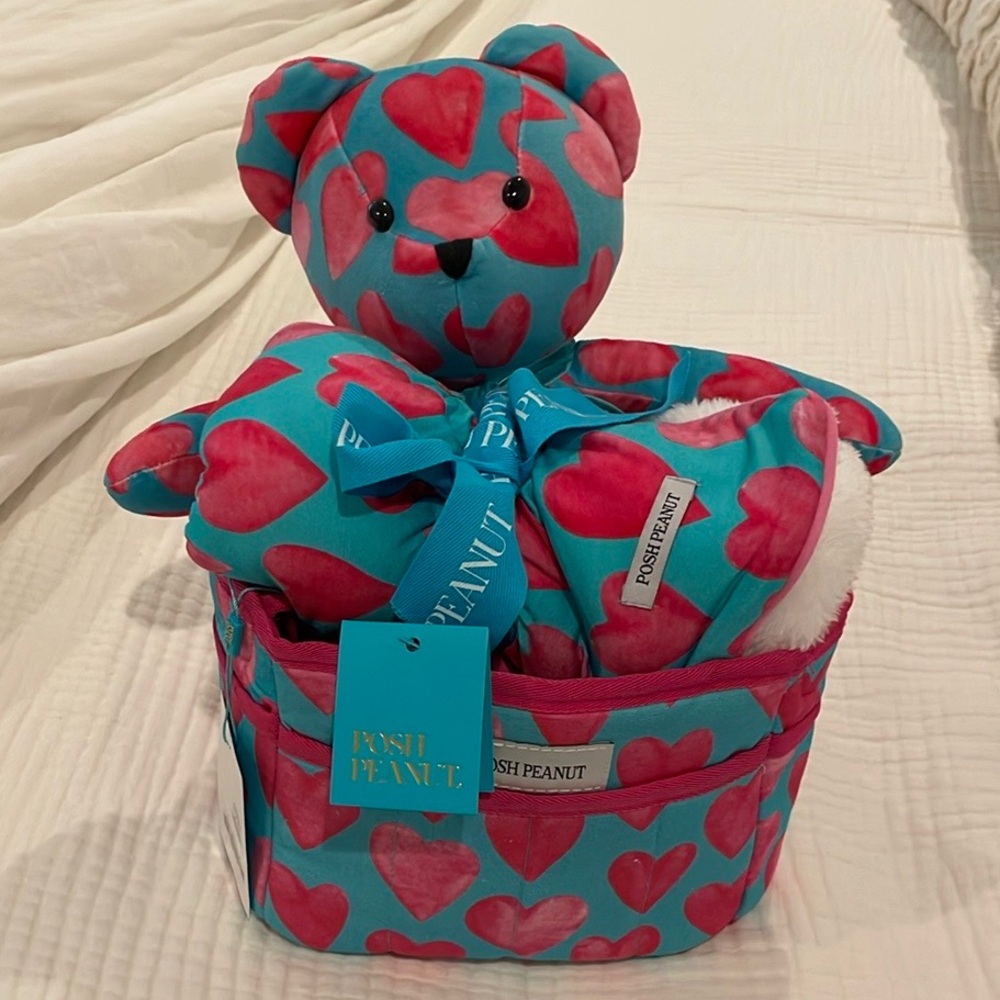Posh Peanut Heart Print Gift Set